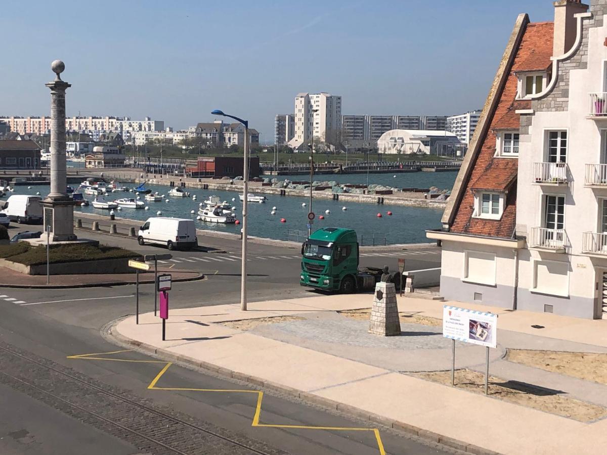 Chambres Privees Calais Ferry-Port-Place D'Armes Exterior photo